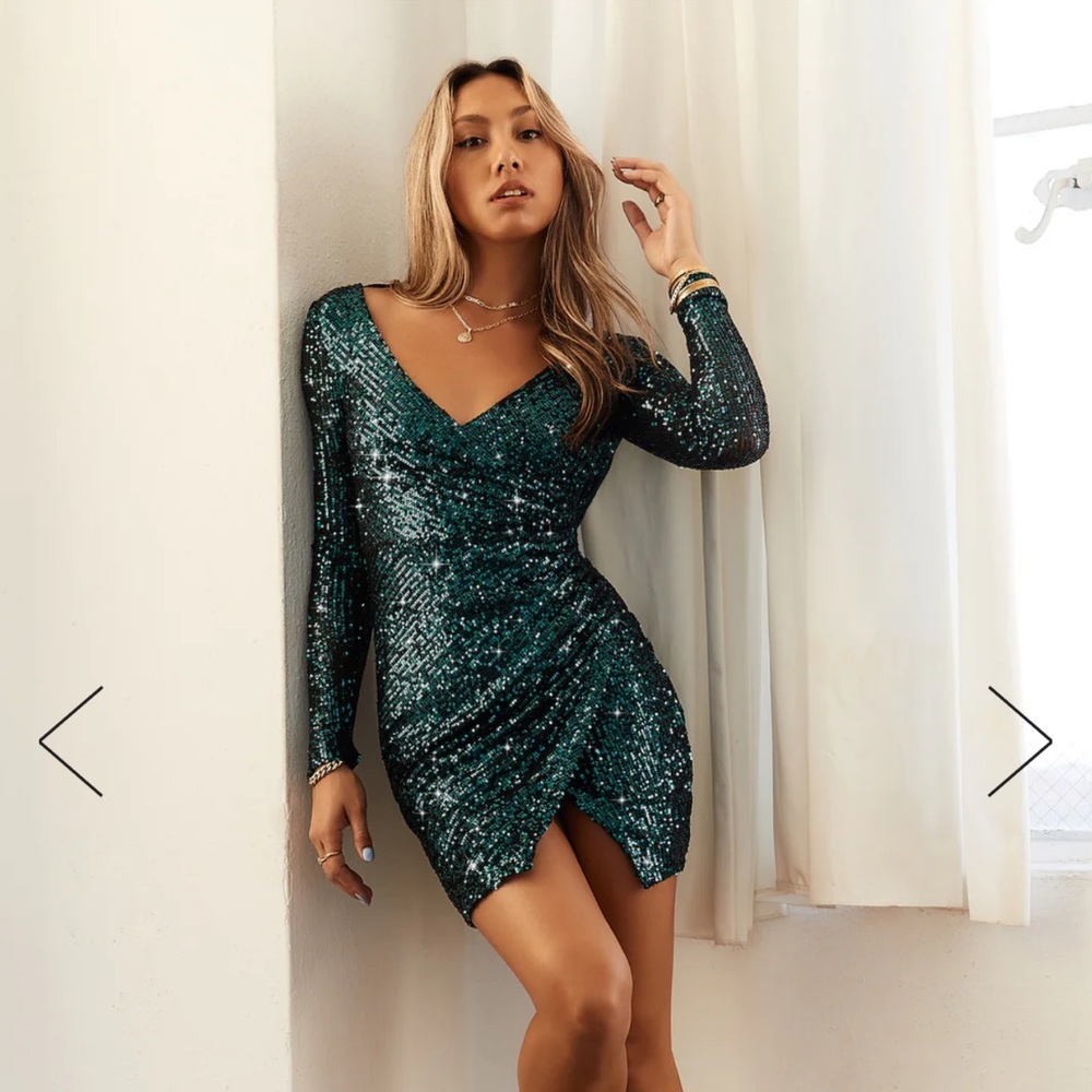 HELLO MOLLY ZOE SEQUIN DRESS EMERALD - L